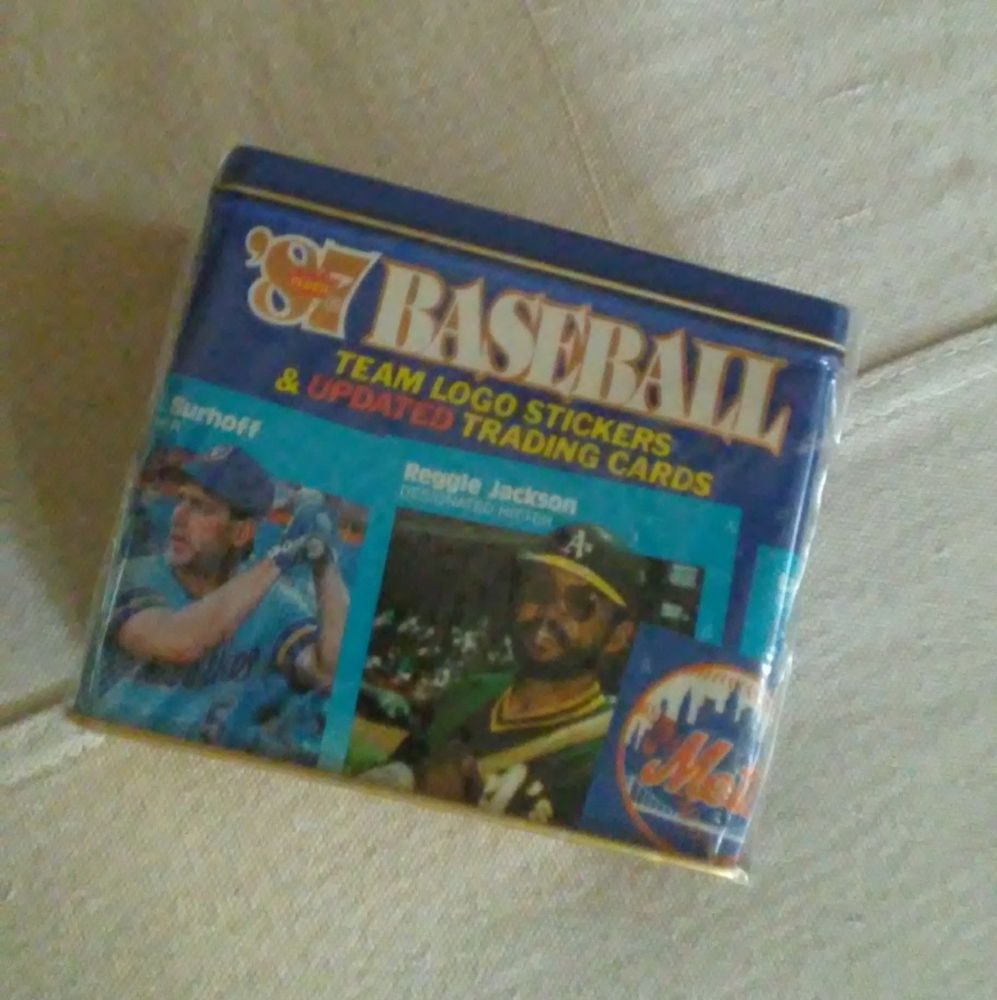 Fleer 1987 Updated Baseball Cards in Tin